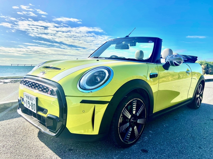 MINIコンバーチブル タイプF(F57) ボディカラー:イエロー【SO1Y】画像