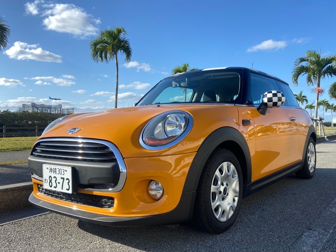MINI ONE 3ドア タイプF(F56) ボディーカラー:オレンジ【S1OF】画像